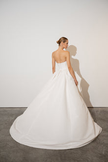 FW27 Bridal Look 1
