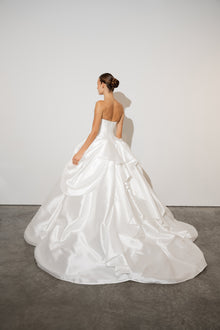 FW27 Bridal Look 8