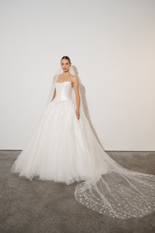 FW27 Bridal Look 17