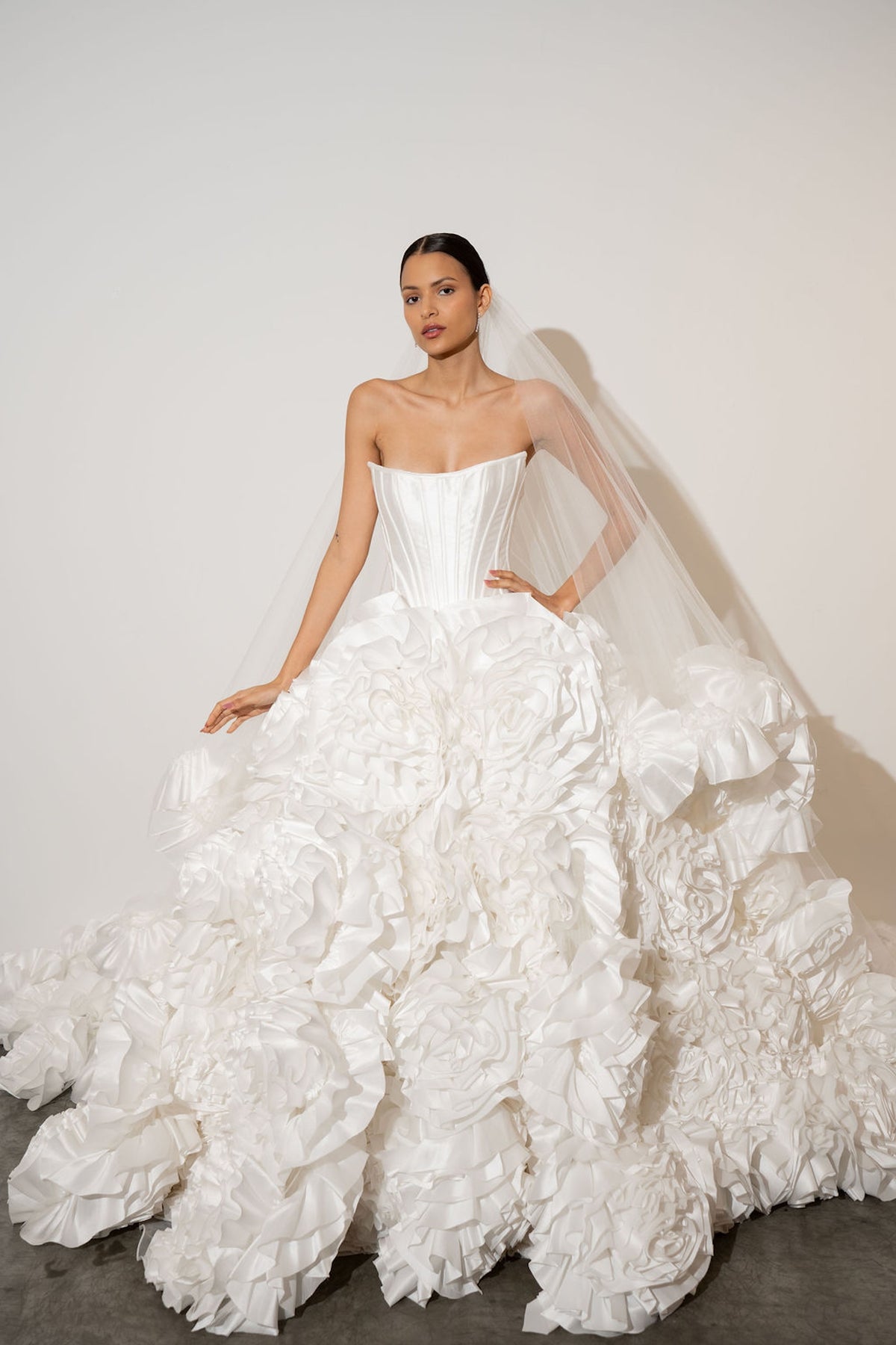 FW27 Bridal Look 19