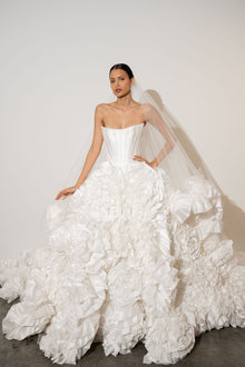 FW27 Bridal Look 19