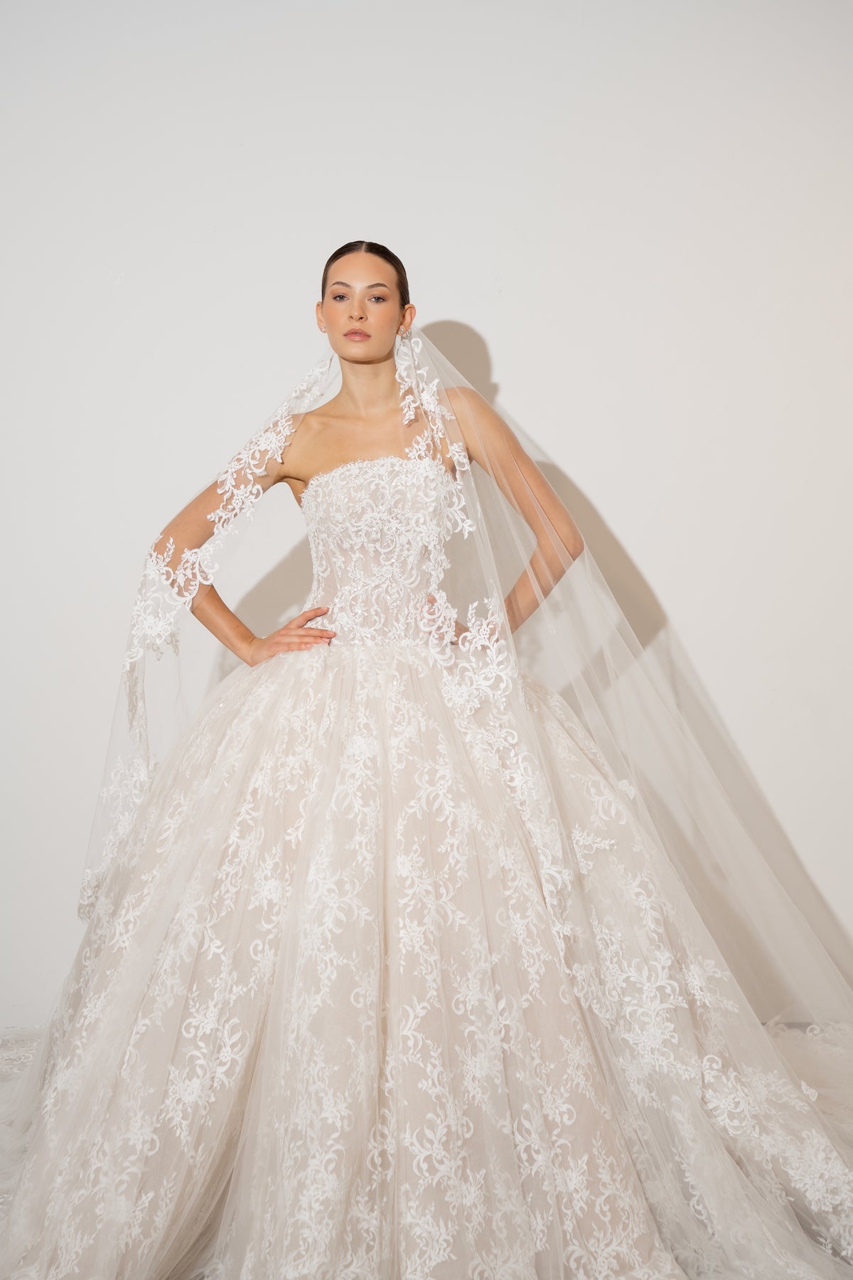 FW27 Bridal Look 21