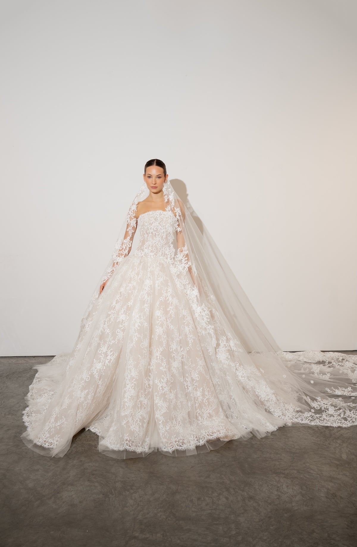 FW27 Bridal Look 21