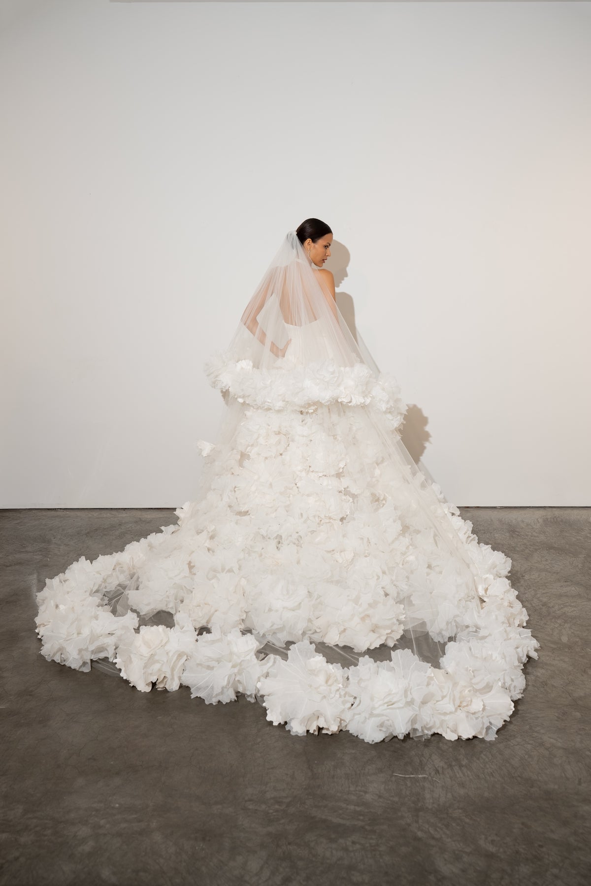 FW27 Bridal Look 23